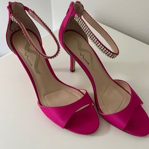Nina Pink Pumps, Size 8, New!